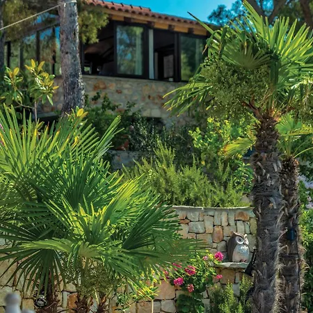 Semesterbostad 5 Bedroom Stunning In