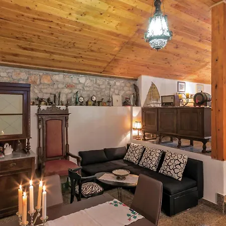 Semesterbostad 5 Bedroom Stunning In