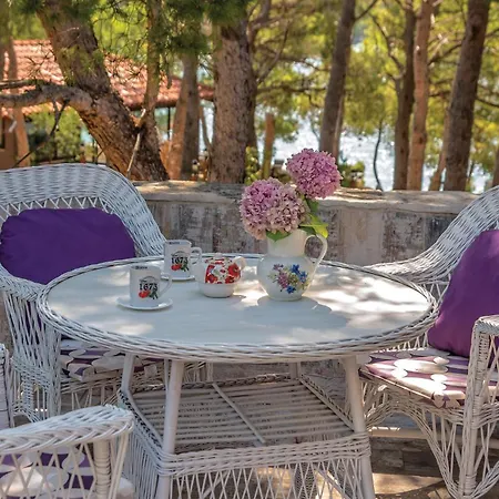 5 Bedroom Stunning In Holiday home *
