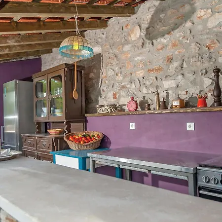 5 Bedroom Stunning In
