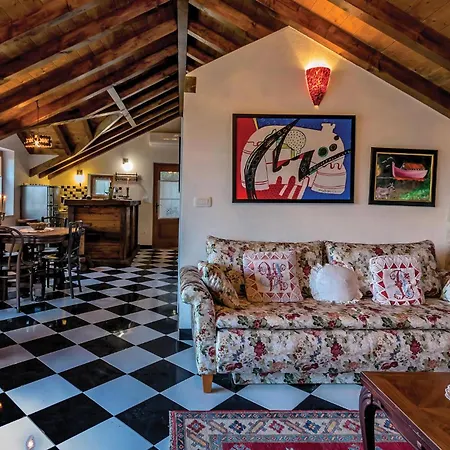 5 Bedroom Stunning In *