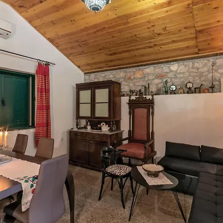 5 Bedroom Stunning In * Milna (Brac)
