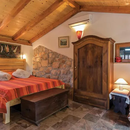 Holiday home 5 Bedroom Stunning In *