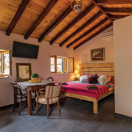 5 Bedroom Stunning In